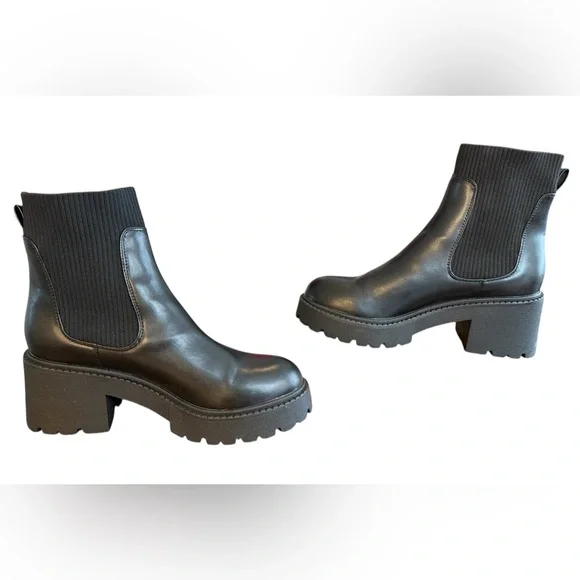 Madden Girl Black Chelsea Ankle Booties Women’s Size 10 - Picture 5 of 8